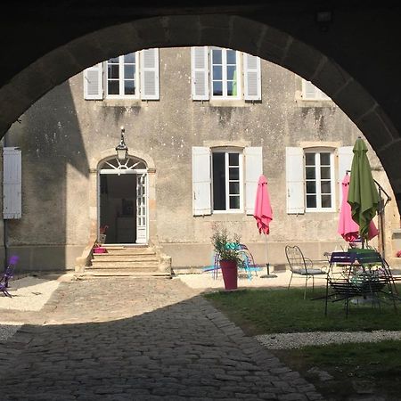 Un Dimanche Chez Julie Chambre Celestine Parthenay Exterior photo