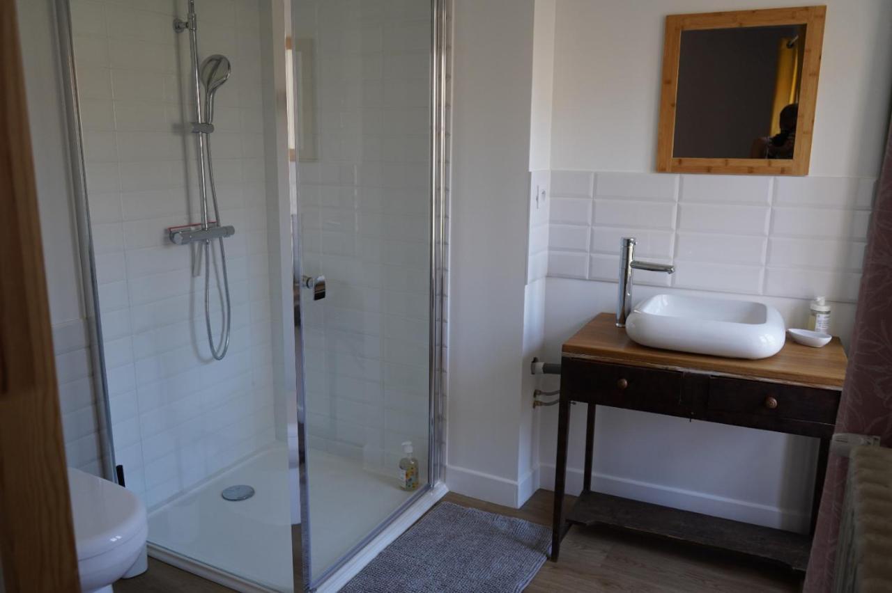 Un Dimanche Chez Julie Chambre Celestine Parthenay Exterior photo